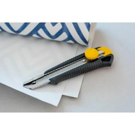 Cutter MPO - Fourni Avec 1 Lame 18 Mm - STANLEY, 1-10-418 4 Cutter MPO - Fourni Avec 1 Lame 18 Mm - STANLEY, 1-10-418 - Image 2