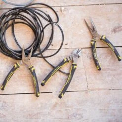 Coffret De 3 Pinces MaxSteel - Universelle 165 Mm - Coupante Diagonale 165 Mm - Bec Long Droit 155 Mm - STANLEY, 4-84-488 9 Coffret De 3 Pinces MaxSteel - Universelle 165 Mm - Coupante Diagonale 165 Mm - Bec Long Droit 155 Mm - STANLEY, 4-84-488 -Pro Outils Soldes Magasin 24134676 4