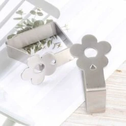 Pinces à Nappe En Acier Inoxydable 4 Pièces à Motifs De Fleurs Support De Nappe L'épaisseur De La Table Ne Dépasse Pas 3 Cm De Couverture De Table Clip De Patio Maison Jardin Extérieur 9 Pinces à Nappe En Acier Inoxydable 4 Pièces à Motifs De Fleurs Support De Nappe L'épaisseur De La Table Ne Dépasse Pas 3 Cm De Couverture De Table Clip De Patio Maison Jardin Extérieur -Pro Outils Soldes Magasin 70420776 4