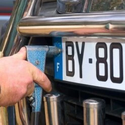 KIT PINCE + RIVETS 25X4 IMMATRICULATION -Pro Outils Soldes Magasin 86060374 4