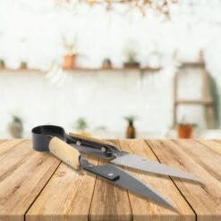 Ciseaux De Jardin Cisaille Topiaire Tradition - 33 Cm - Acier Et Inox Et Poignées En Bois 11 Ciseaux De Jardin Cisaille Topiaire Tradition - 33 Cm - Acier Et Inox Et Poignées En Bois -Pro Outils Soldes Magasin 89948407 5