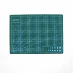Tapis De Découpe A4 (22 X 30 Cm, Tapis De Découpe Auto-cicatrisant, Utilisable Des Deux Côtés, Avec Grille) (vert Matcha)Une Pièce
